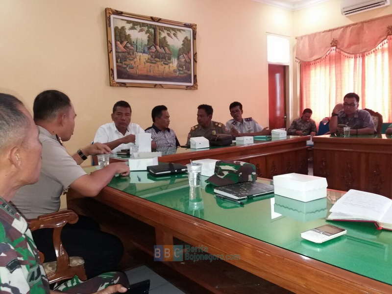 Pertamina Akan Tertibkan Tambang Sumur Minyak Ilegal di Kedewan