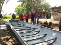PMI Bojonegoro Bekali Tim Sibat Desa Trucuk dengan Perahu