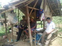 Giliran Kapolsek Kedewan Sambangi Mbah Endro