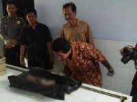 Mayat Bayi Itu Sempat Dikira Boneka