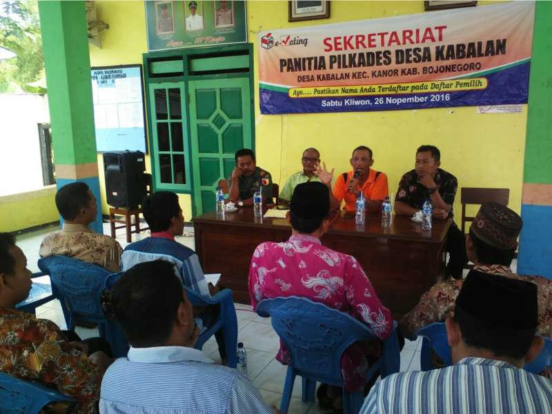 Pilkades Serentak, Kapolsek dan Muspika Kanor Sosialisasikan Perda