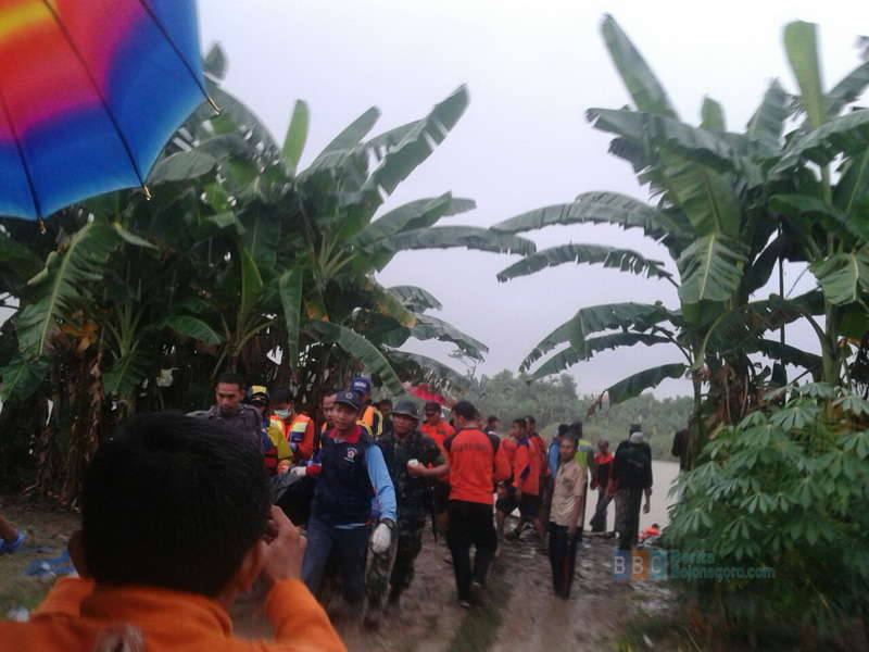 Pencarian Korban Terkendala Cuaca Hujan dan Karakter Bengawan Solo