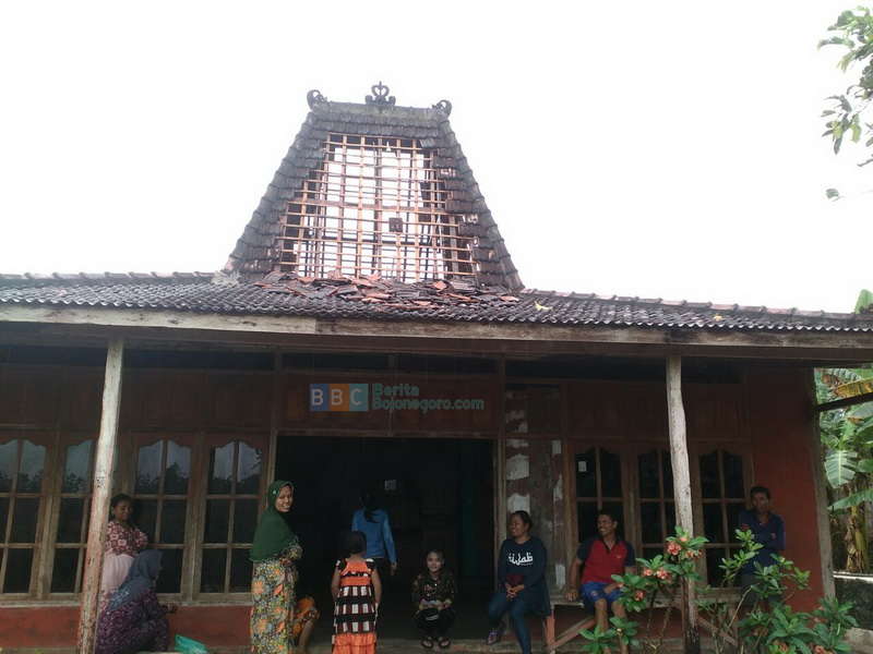 Ditinggal Karnaval, Satu Rumah di Gayam Tersambar Petir