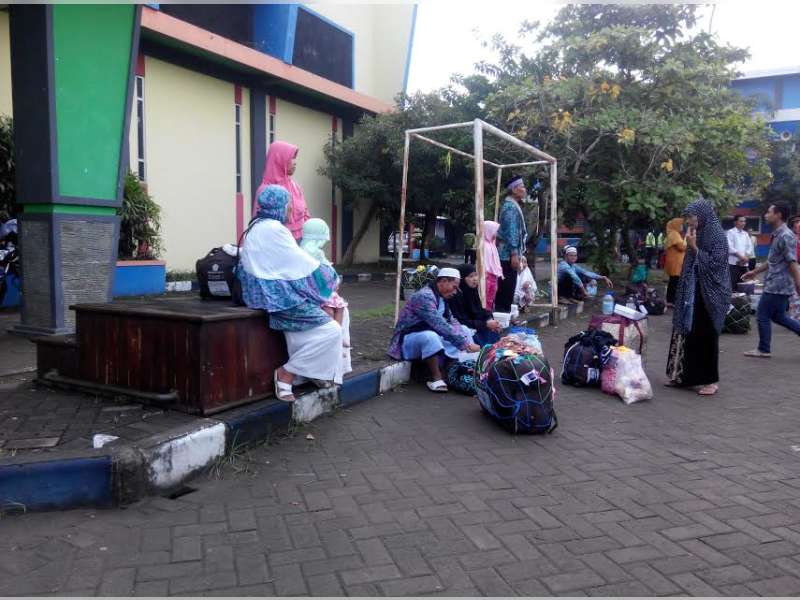 Jamaah Haji Kloter 50 Tiba di Bojonegoro, 1 Meninggal di Tanah Suci