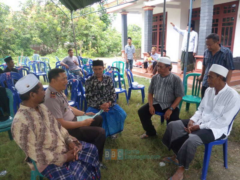 Santri Langitan dan Pesilat Antarkan Pemakaman Arif Mabruri