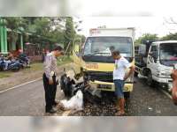 Hendak Menyalip, Pengendara Motor Meninggal di Tempat Tertabrak Truk