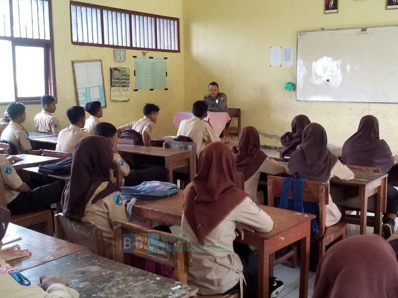 Polsek Ngraho Beri Kelas Inspirasi Kepada Siswa SMA Negeri Ngraho