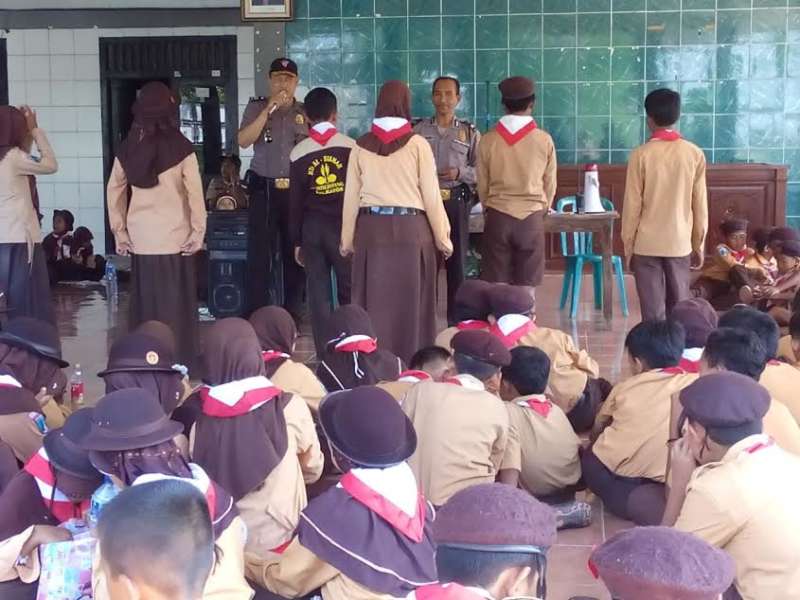 Jambore Pramuka, Polsek Kanor Beri Materi Tentang Kepolisian