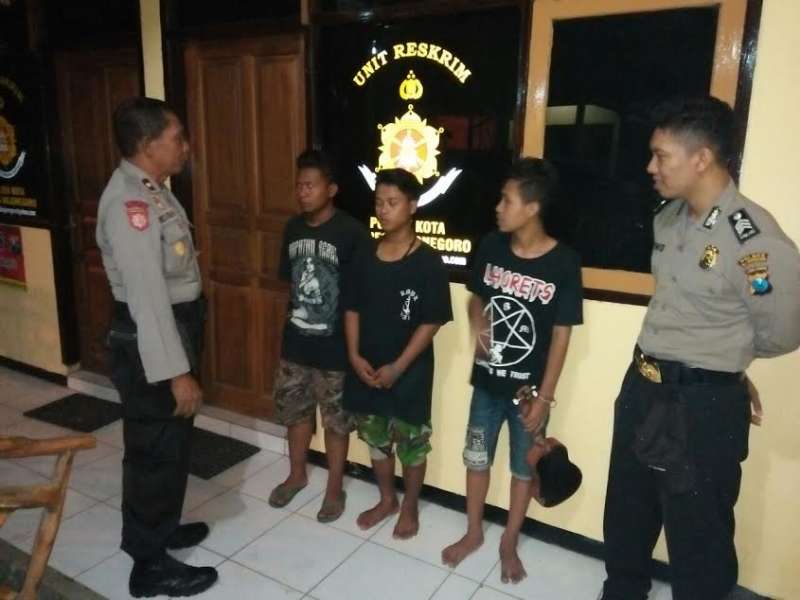 Tiga Remaja Terlibat Kelompok Punk Diamankan Polisi