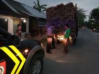 Knalpot Tidak Standar, Sopir Truk Kena Tegur di Kedungadem