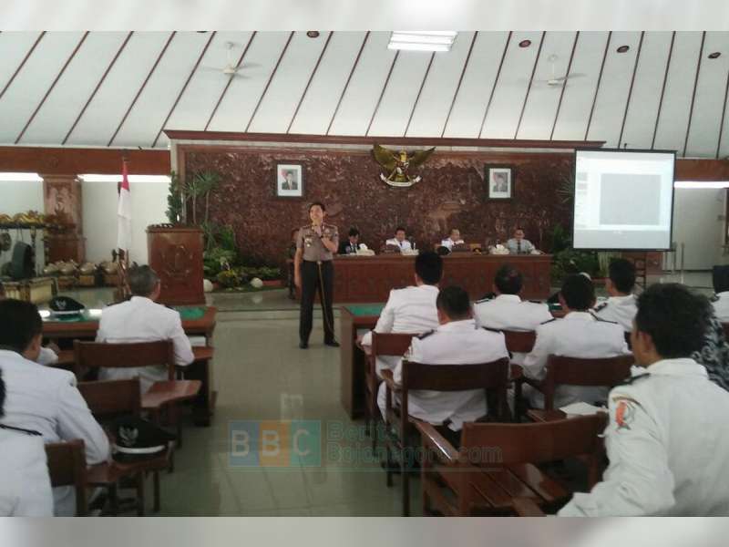 Hadiri Sarasehan, Kapolres Ajak Camat dan Kepala Desa Gunakan CAS