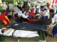 Kelelahan, 79 Peserta Upacara Hari Santri Jatuh Pingsan