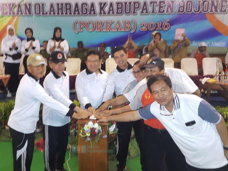 Kecamatan Bojonegoro Kota Raih Juara Umum