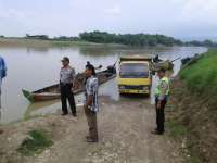 Polsek Kanor Beri Penyuluhan Penambang Pasir Manual