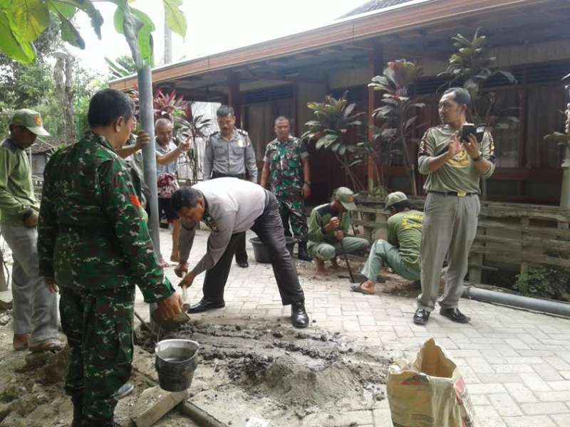 Polsek Ngraho dan Muspika Pasang Portal Jalan Cegah Penambang