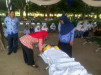 46 Orang Pingsan Saat Upacara Sumpah Pemuda di Alun-Alun Bojonegoro