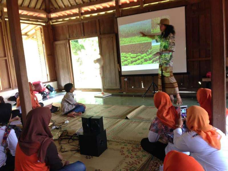Belajar Pertanian Ramah Lingkungan, Para Perempuan Ibu Inspirasi Kunjungi Bumi Langit Institute di Yogyakarta