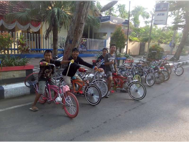 Menyapa Komunitas Low Rider Bojonegoro di Alun-Alun
