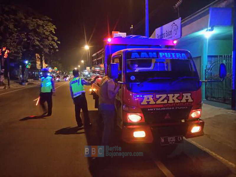 Jaga Situasi Tetap Kondusif, Polsek Sumberrejo Lakukan Razia Kendaraan