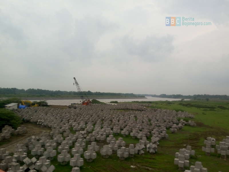 Perbaikan Bendung Gerak Capai 50 Persen