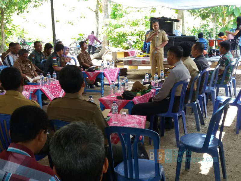 KPH Padangan dan LMDH Dusun Bangeran Bersepakat Tanam Pohon Sengon Laut