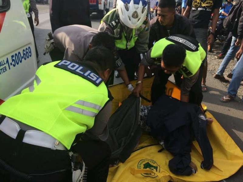 Hendak Salip Truk, Nyawa Seorang Pelajar di Tuban Berujung Maut