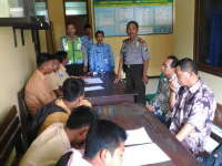 6 Pelajar Ini Digiring ke Kantor Polisi Karena Kedapatan Bolos Sekolah