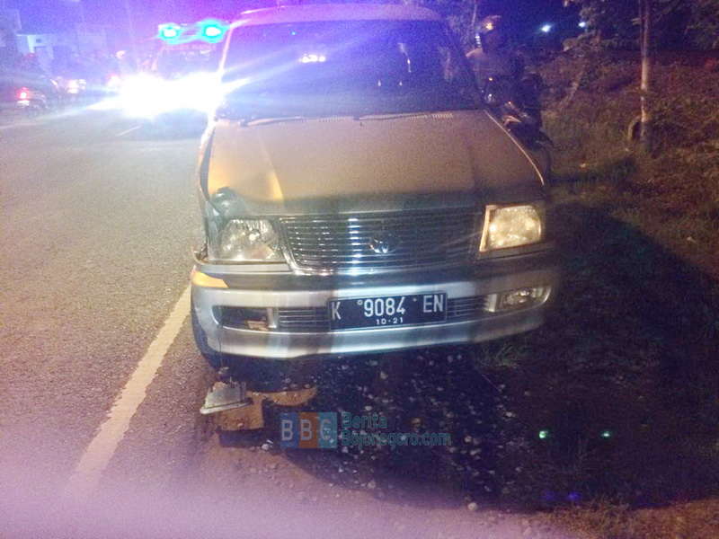 Kijang Tabrakan dengan Motor di Kapas, Satu Orang Patah Tangan