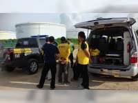 Dua Anak Kardjani Tak Kuasa Menahan Sedih