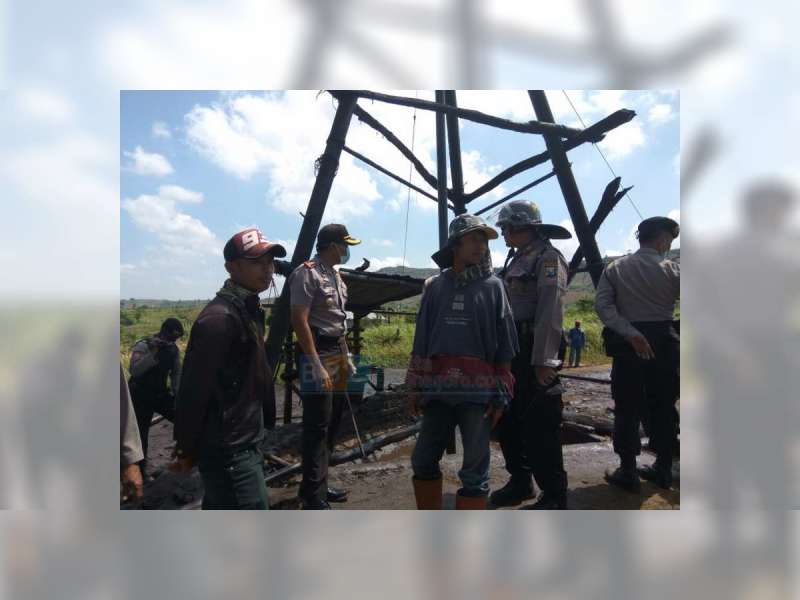 Pemkab Bojonegoro Tertibkan Penambang Minyak Sumur Tua