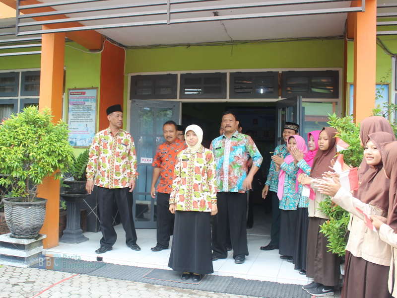 Dua Siswi SMA Jadi Bupati Dan Wabup Bojonegoro Sehari