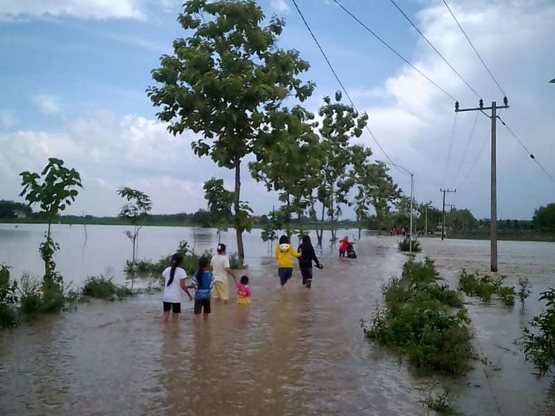 Update TMA Bengawan Solo, Pusdalops BPBD Mulai Tutup Pintu-Pintu Doorlat