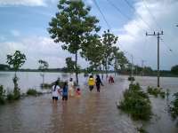 Update TMA Bengawan Solo, Pusdalops BPBD Mulai Tutup Pintu-Pintu Doorlat