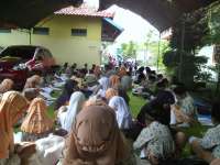 Siswa MINU Walisongo Belajar Cara Membuat Batik