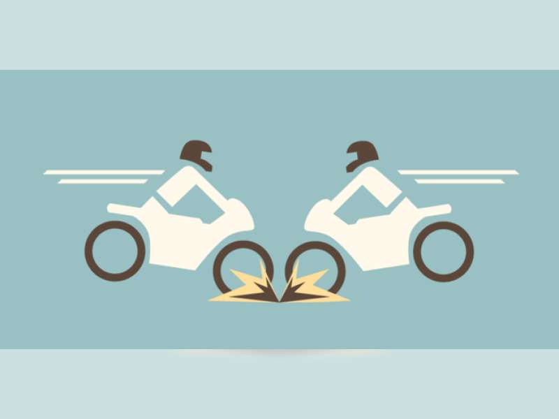 Dua Sepeda Motor Tabrakan di Kapas