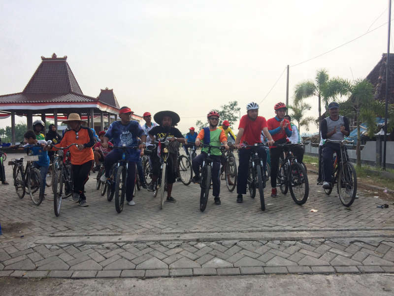 Ratusan Pecinta Sepeda Meriahkan Tour de Gayam