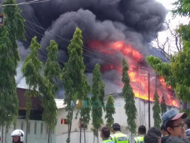Satu Petugas PMK Bojonegoro Terluka Dilarikan ke Rumah Sakit