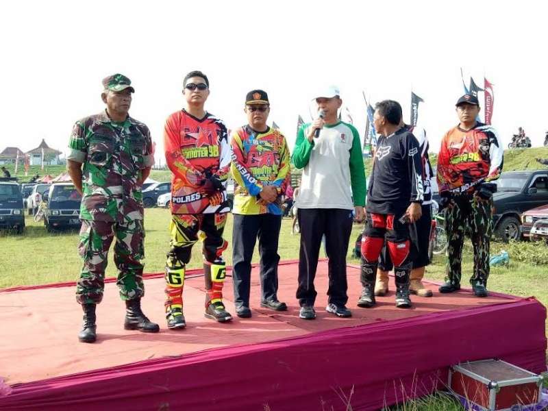 Kapolres Berangkatkan Adventure Trail 2016