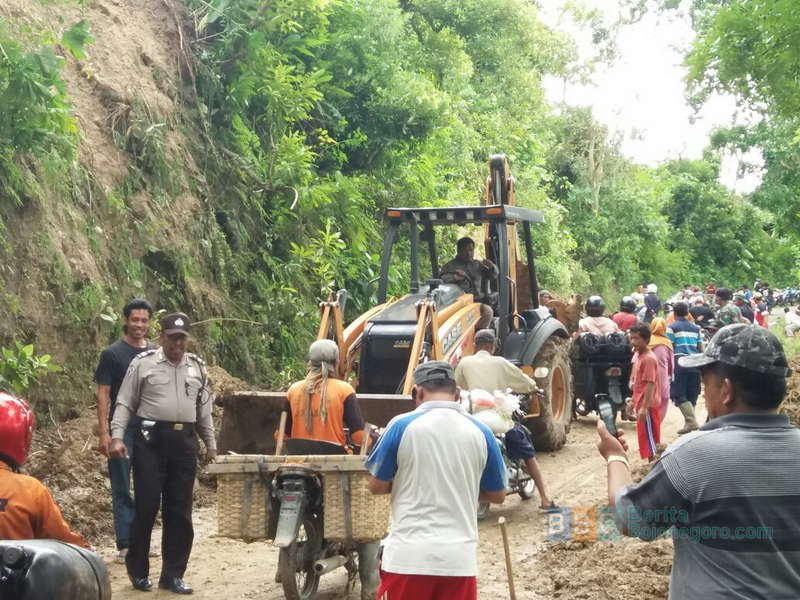 Tanah Longsor di Kedewan