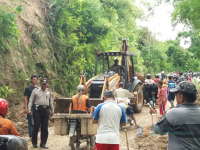 Tanah Longsor di Kedewan