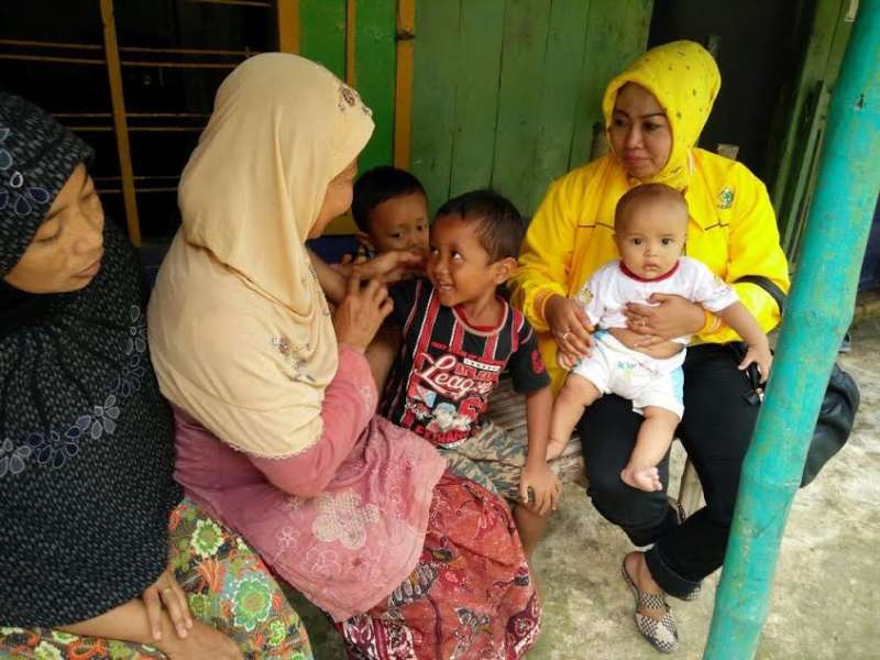 Peduli Banjir DPD Golkar Bojonegoro Salurkan Bantuan untuk Korban Banjir di Baureno