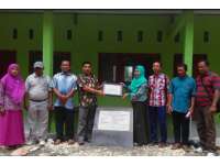 EMCL Serahterimakan Bantuan Pembangunan ke PUD Bonorejo Gayam