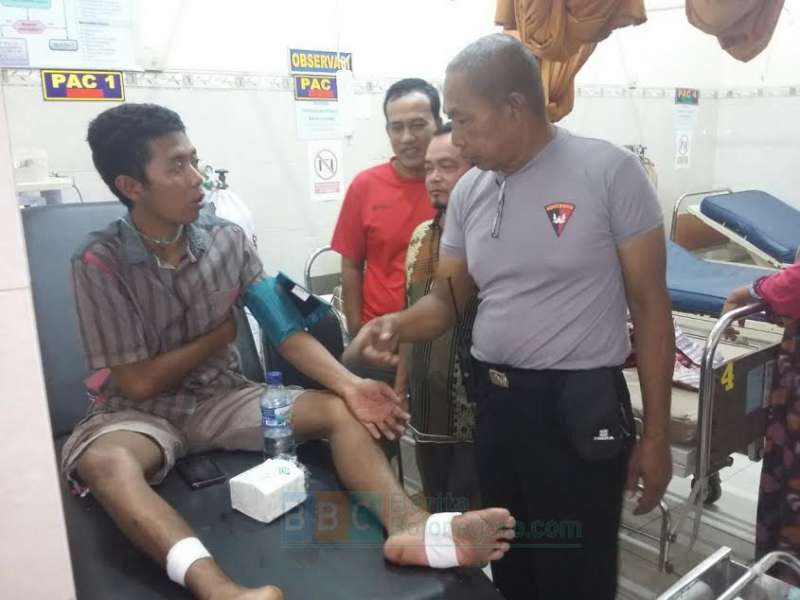 Seorang Warga Terluka Akibat Bentrok dengan Penambang Pasir Mekanik