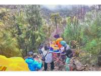 Evakuasi Bintara, Korban Tersambar Petir di Gunung Arjuno