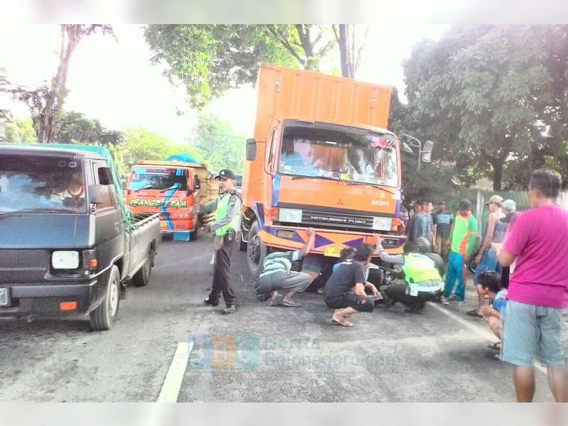 Seorang Ibu Pengendara Motor di Baureno Tertabrak Truk, Pagi Tadi