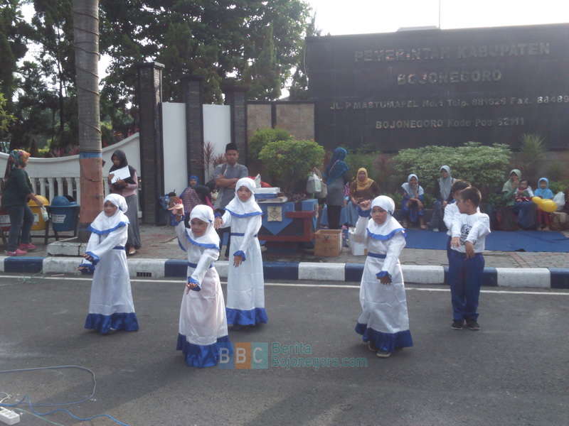 SD Muda Bojonegoro Hibur Masyarakat di Car Free Day