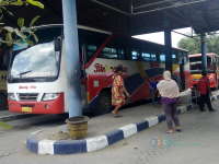 Liburan Sekolah, Jumlah Penumpang di Terminal Rajekwesi Melonjak