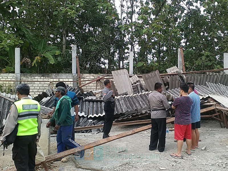 Tertimpa Bangunan Roboh, Pekerja di Tuban Meninggal