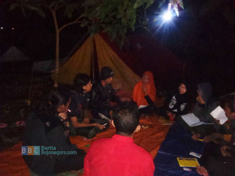 Berkemah dan Asah Empati di Alam Bebas