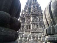 Candi Prambanan dan Legenda yang Melingkupinya